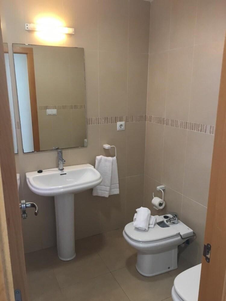 Agora Apartamentos La Volta