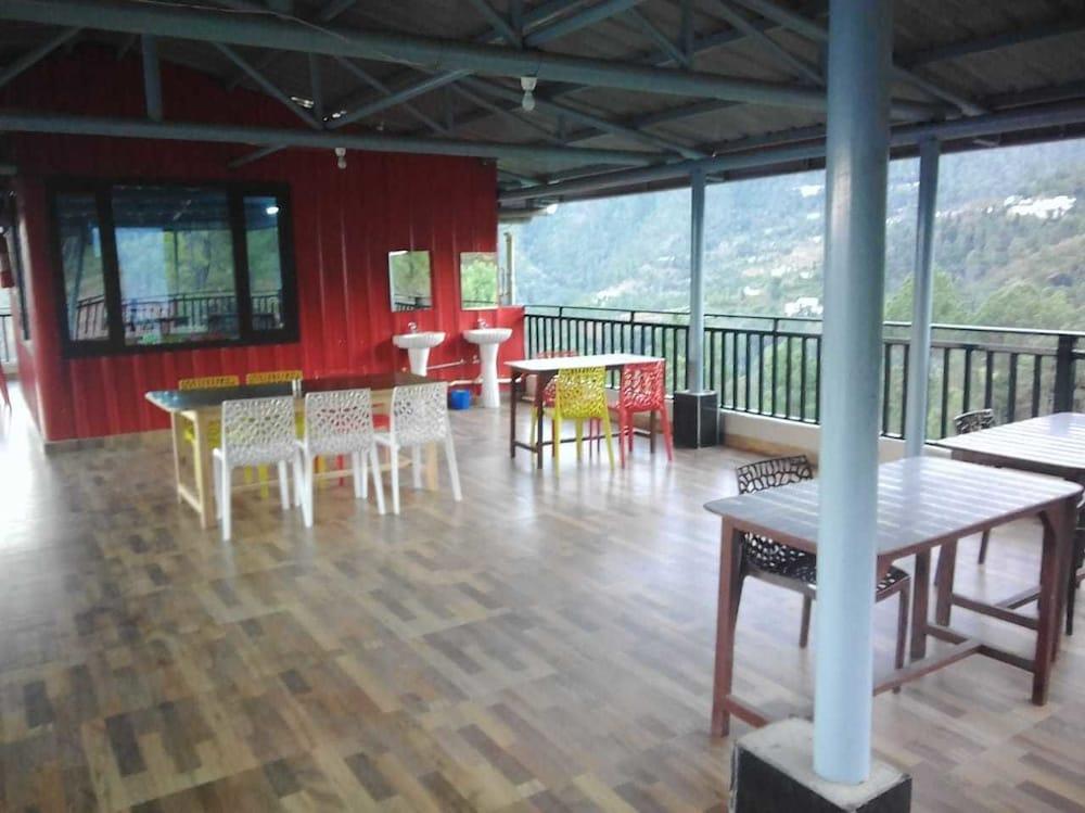 Hotel Trishul Regency