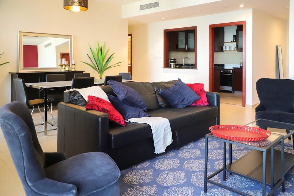 Pelicanstay at JBR walk - Oceanfront