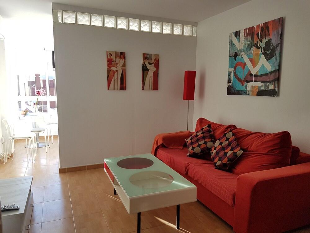 Corona central location mini penthouse