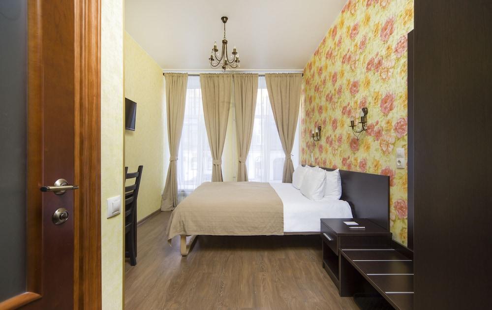 Aristocrat Boutique Hotel Dostoevsky
