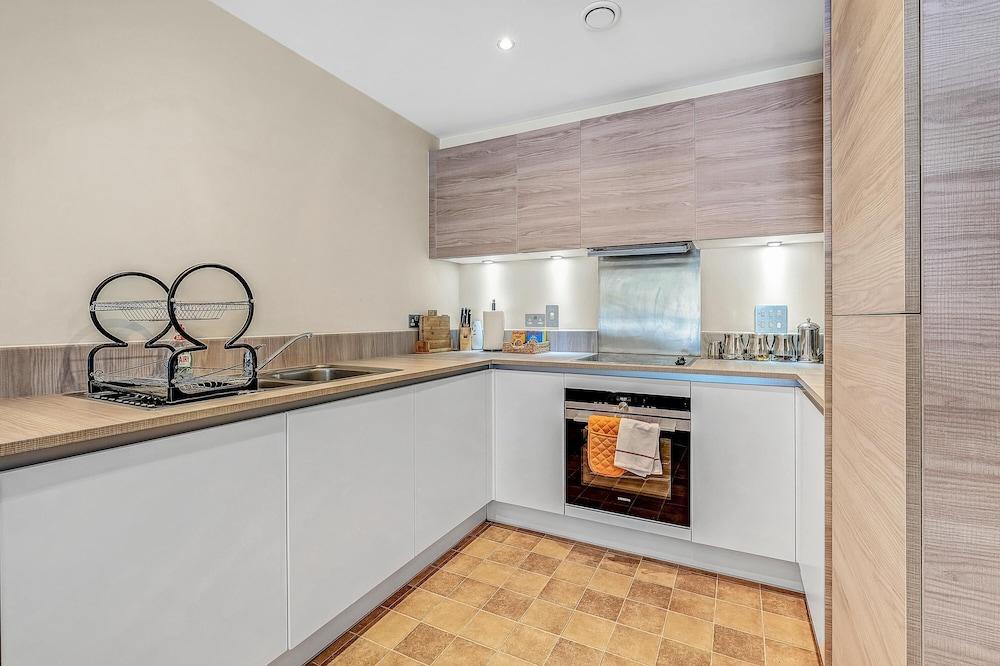 Alder House Serviced Apartment by Ferndale