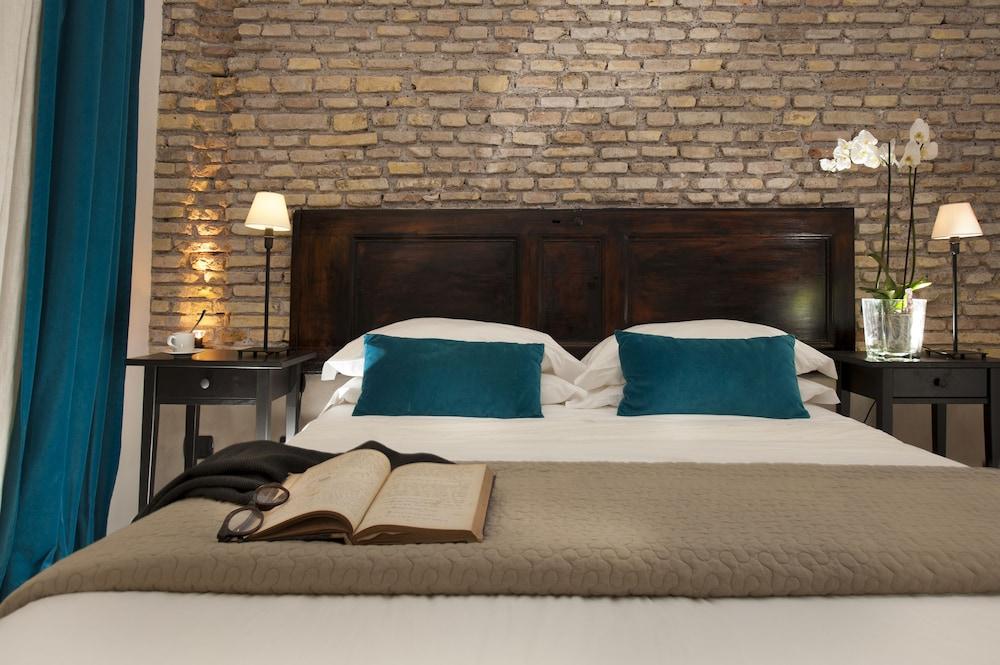 Corso Vittorio Apartments