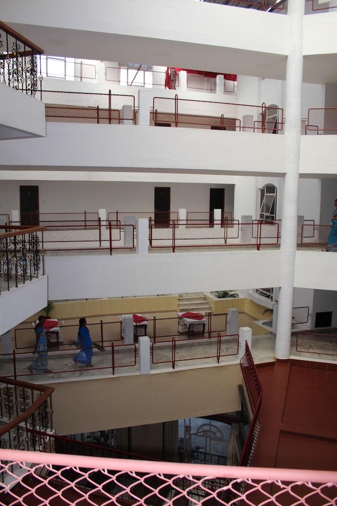 Hotel Pooja International