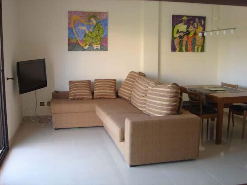 Apartamento Xaloc Esc.B Bajos A