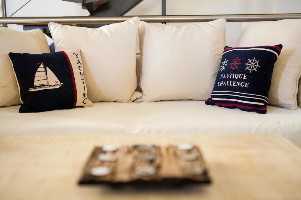 Inuit II Luxury Pool Villa