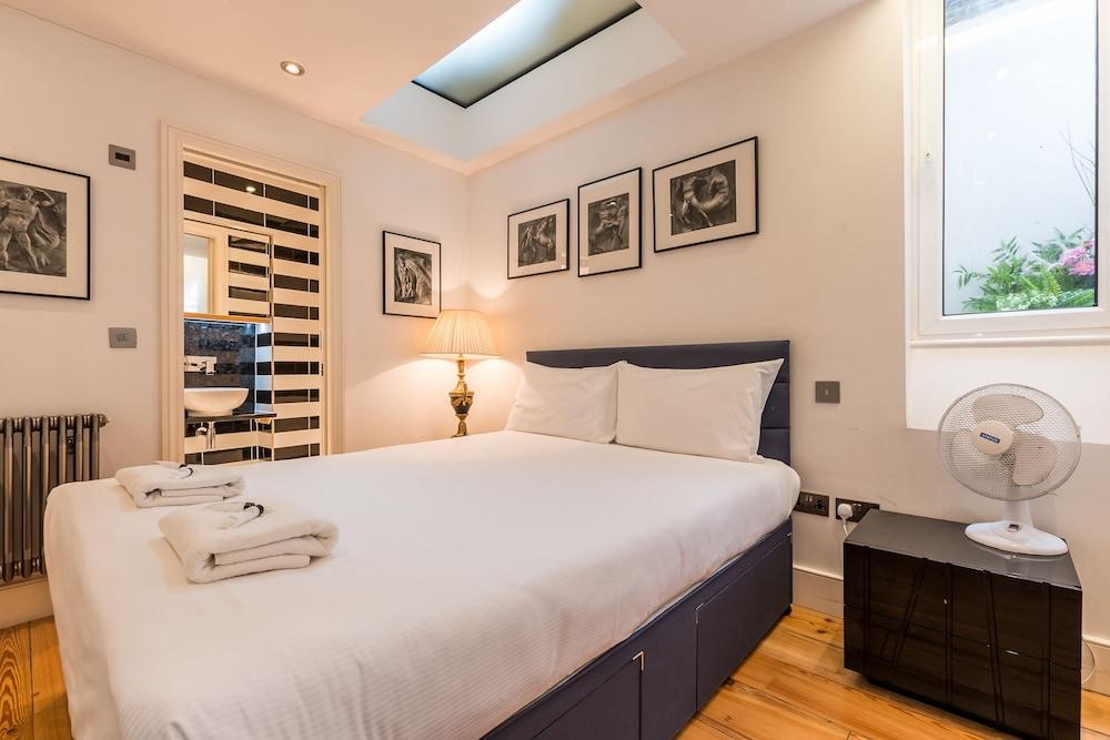 Sherlocks Hidden Home