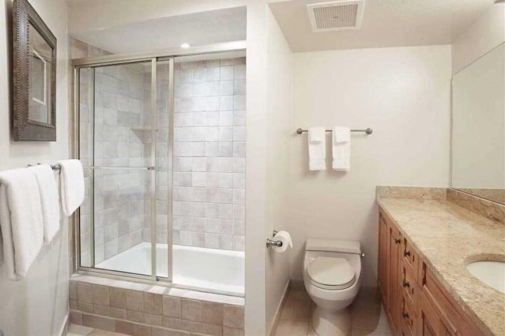 Ski in, Ski out, 2 Bedroom Luxury Residence in Snowmass Village