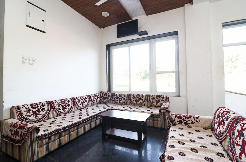 OYO 24123 Maha Nandini Resort