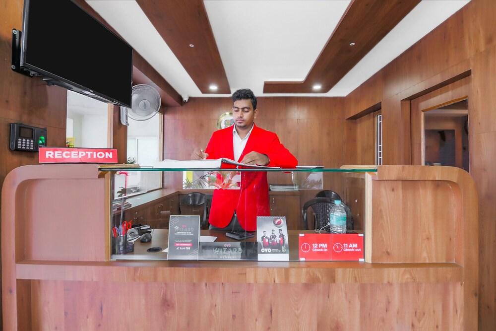 OYO Flagship 22529 Elegance Inn