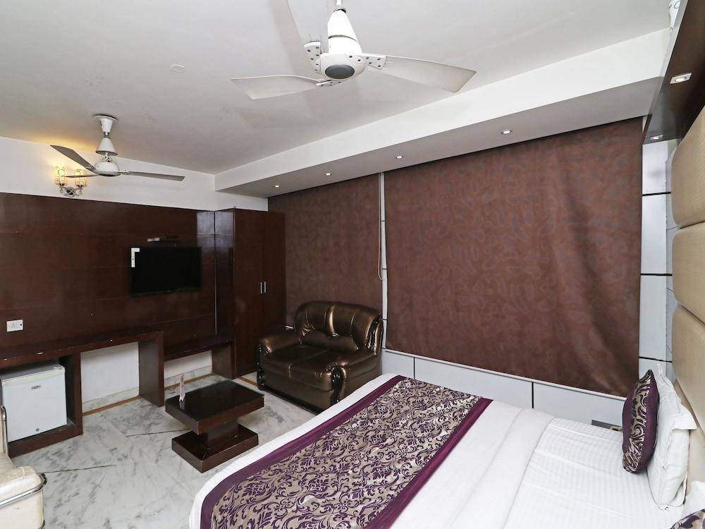 OYO 12982 Hotel Oris International