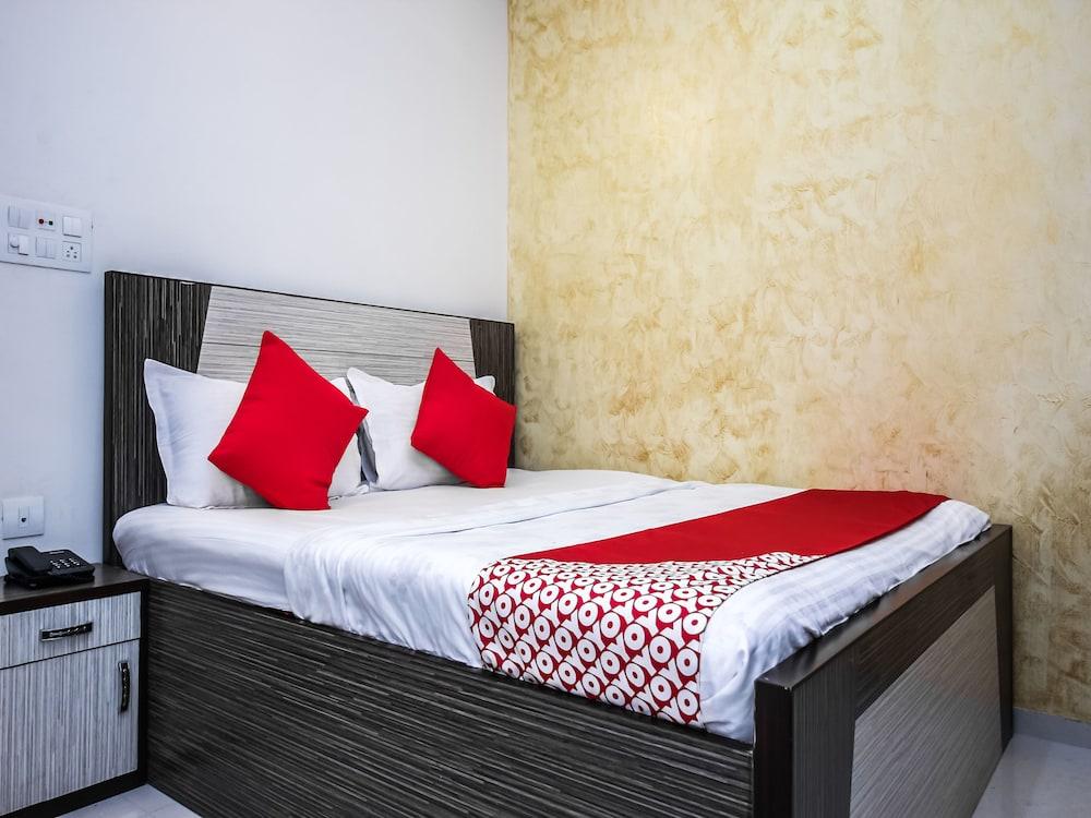 OYO 14891 Madhav Villa