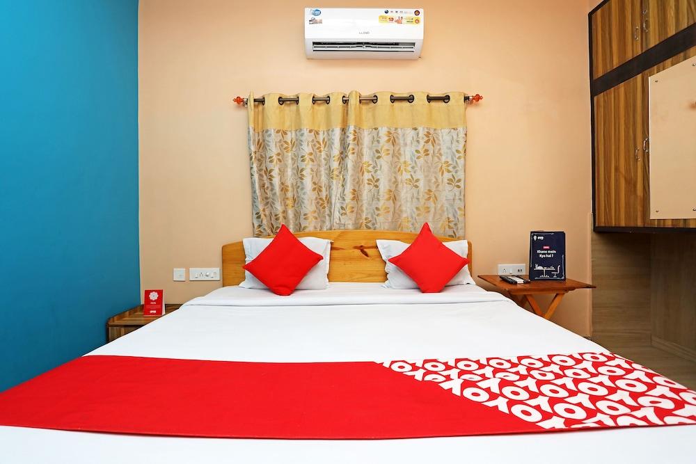 OYO 16059 Roland Inn