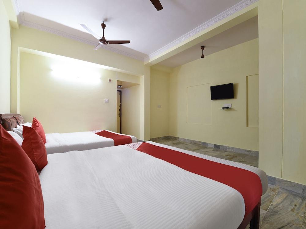 OYO 18993 Hotel Jyoti Swaroopa