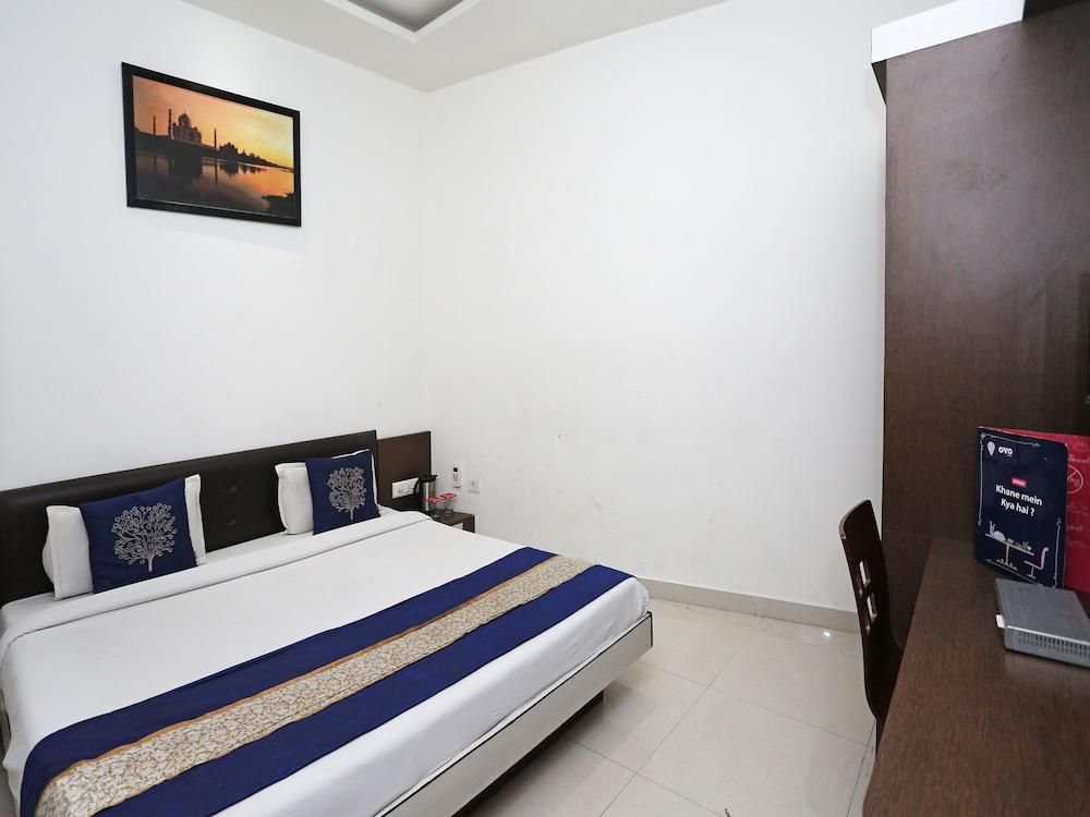 OYO 10454 Hotel Riviera