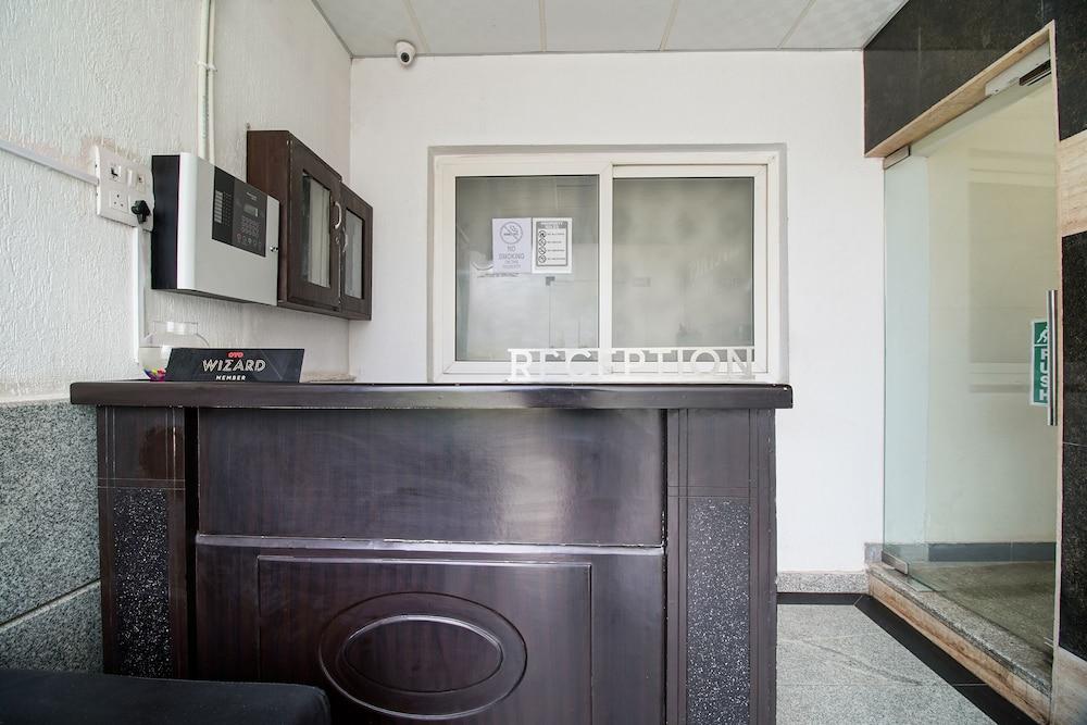 OYO 20024 SilverKey Golf Course Road