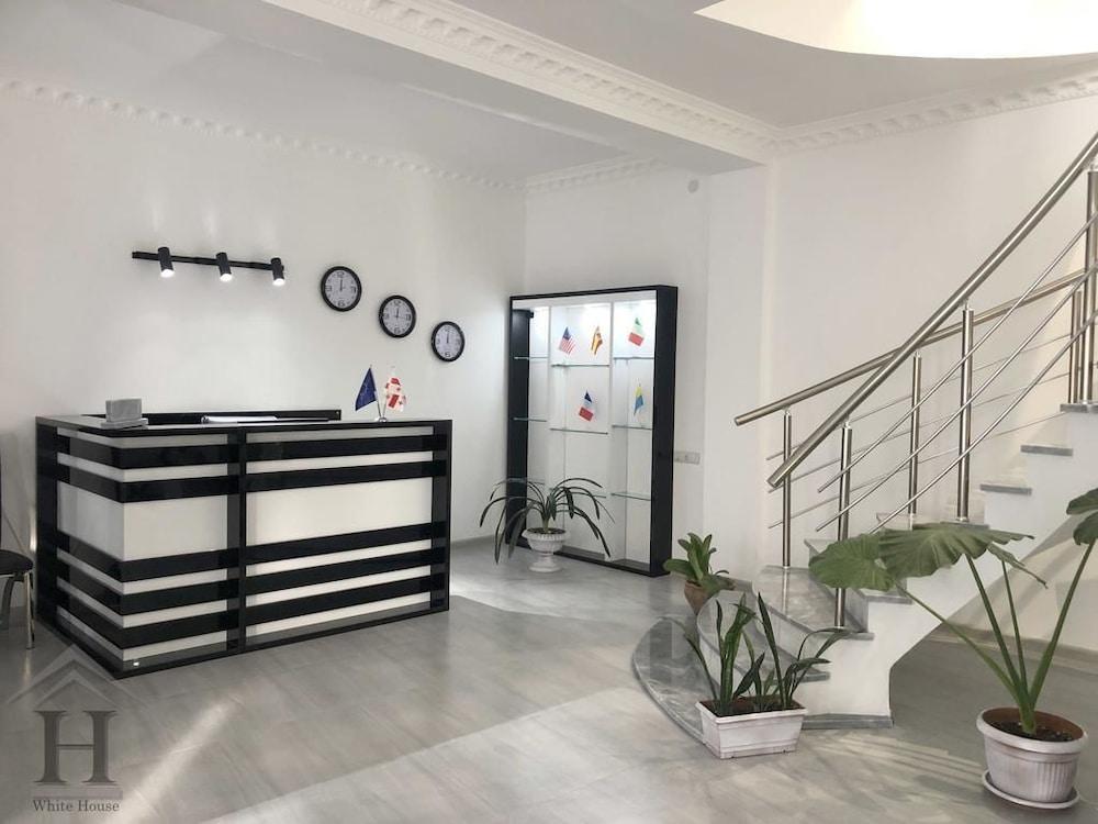 White House Tbilisi Inn