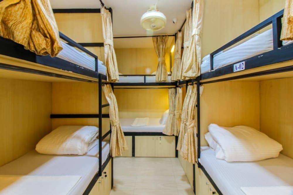 Seven Hills Dormitory - Hostel