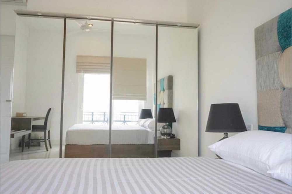 De Saram Residencies