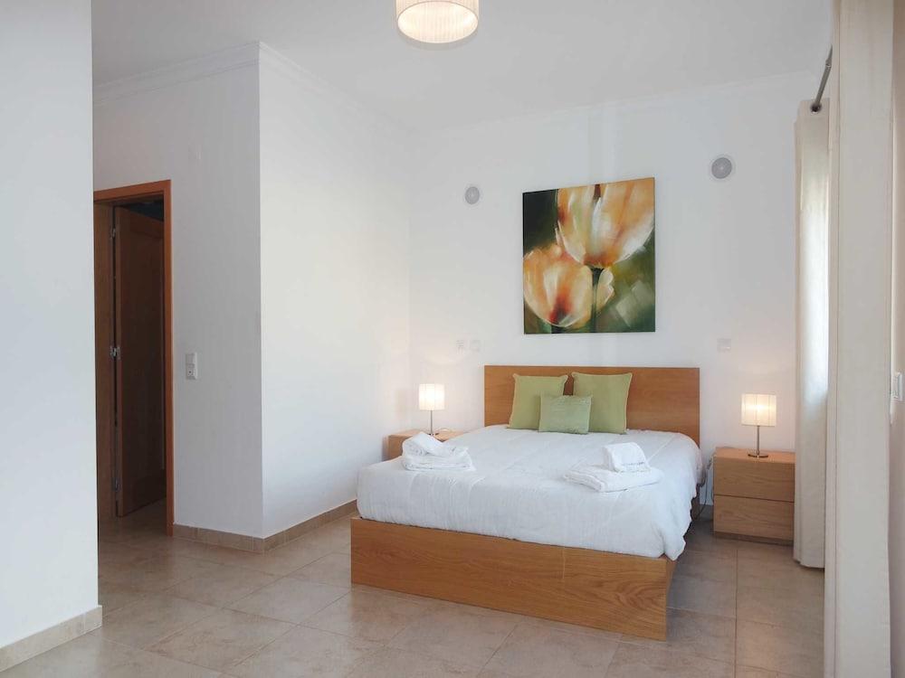 B26 - Palmeiras Top-Floor Apartment