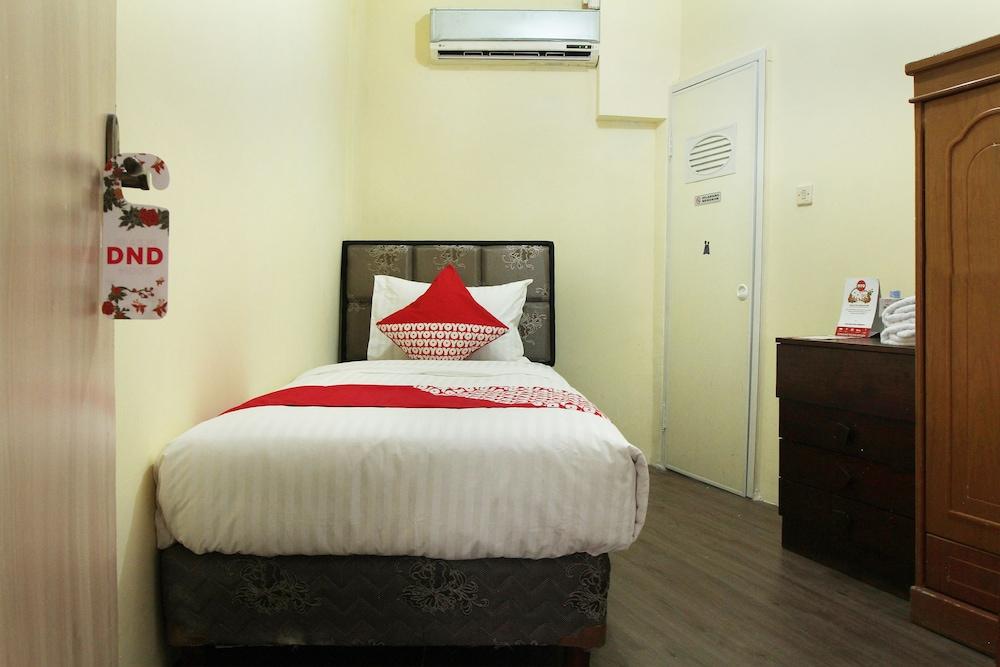 OYO 146 Menteng Residence Near Kementerian Perencanaan Pembangunan Nasional/Badan Perencanaan Pembangunan Nasional (Kementerian PPN/Bappenas)