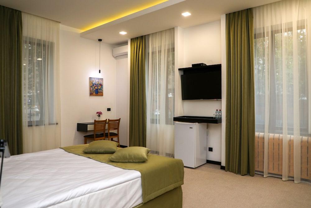 AnnaBella Boutique Hotel