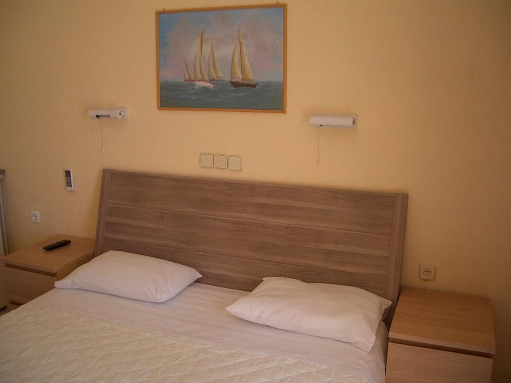 Hercules Seafront Studios