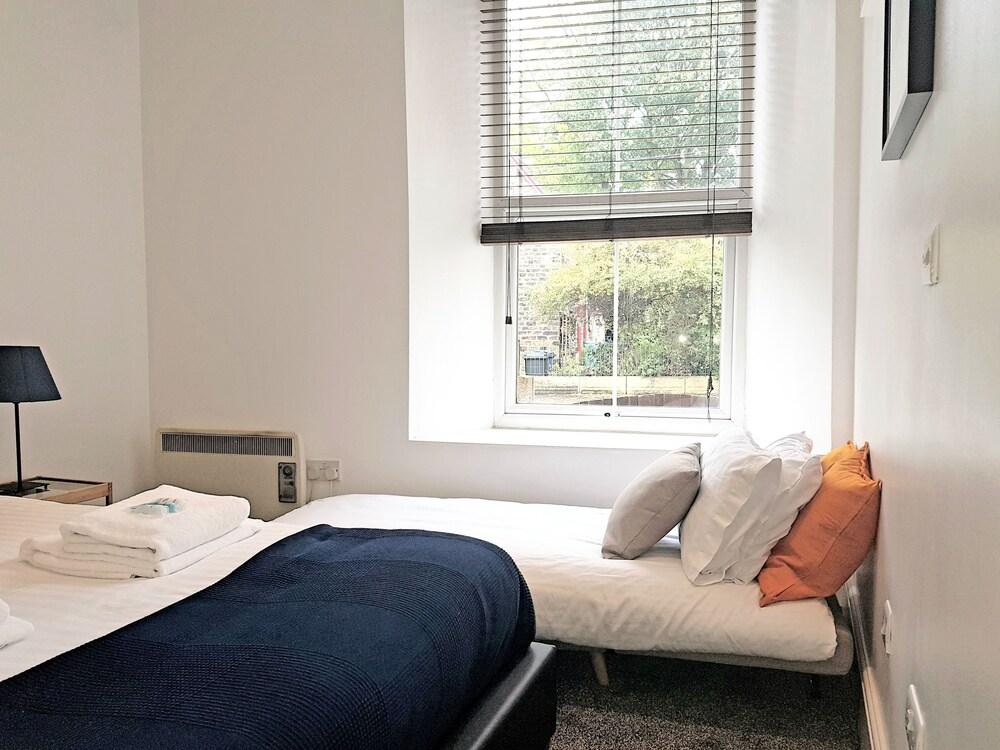 BlueOne Serviced Apartments-Sandon House