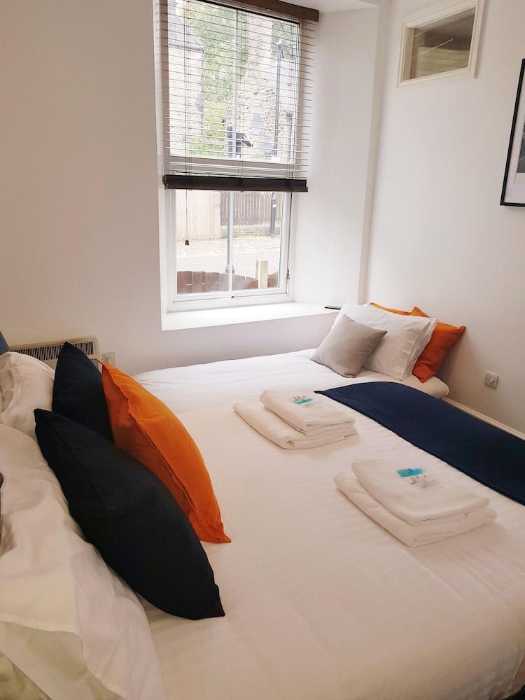 BlueOne Serviced Apartments-Sandon House