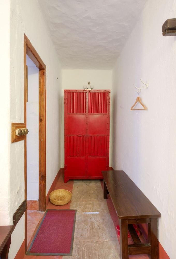 Van Serai The Wellness lodge