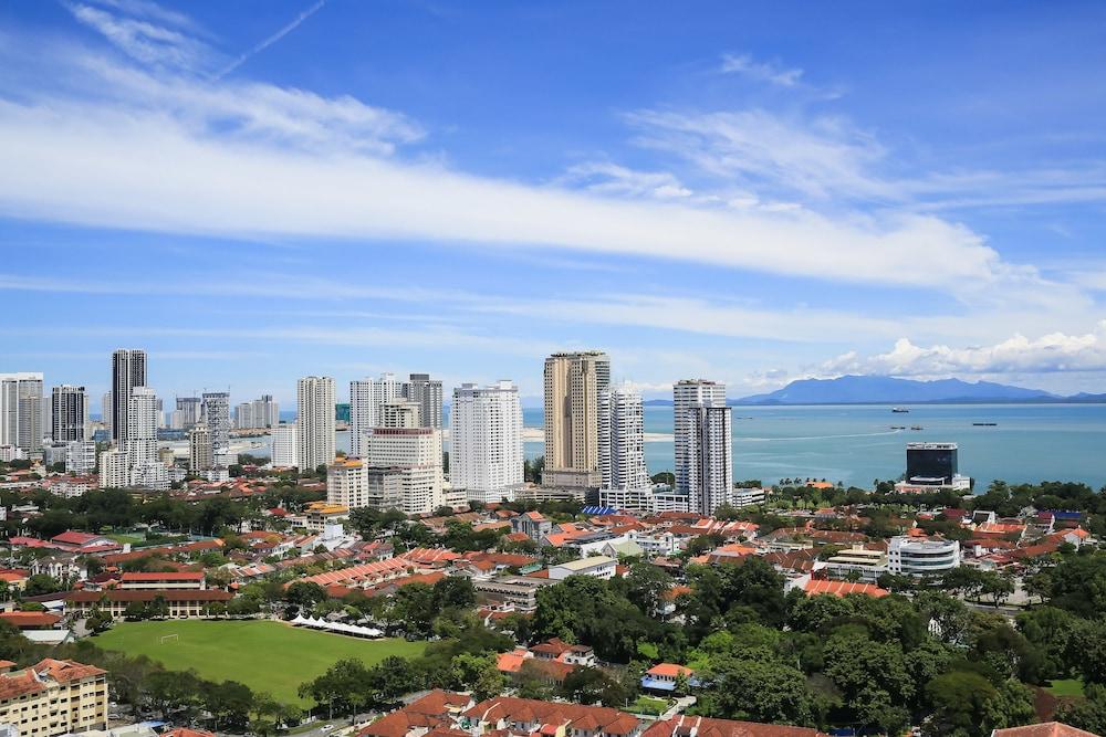 Tropicana 218 Macalister