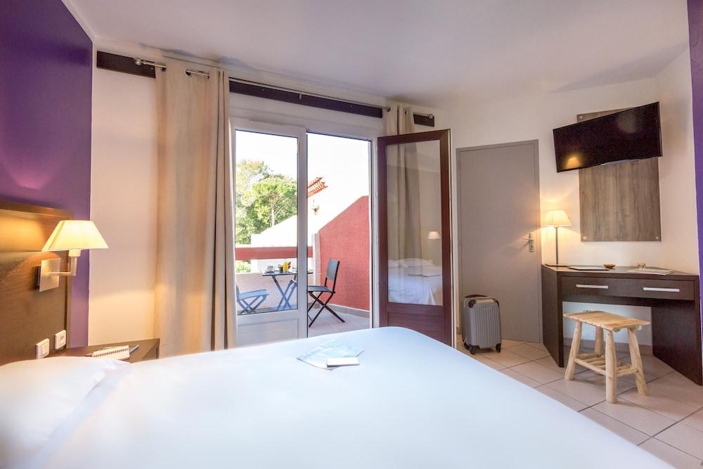 Les Pins Blancs de Provence