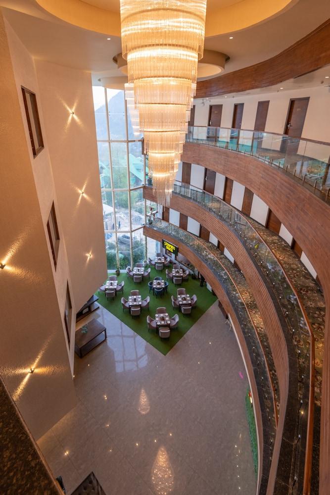 Coral Resort and Spa Centrally Heated Mountain Side Resort Manali