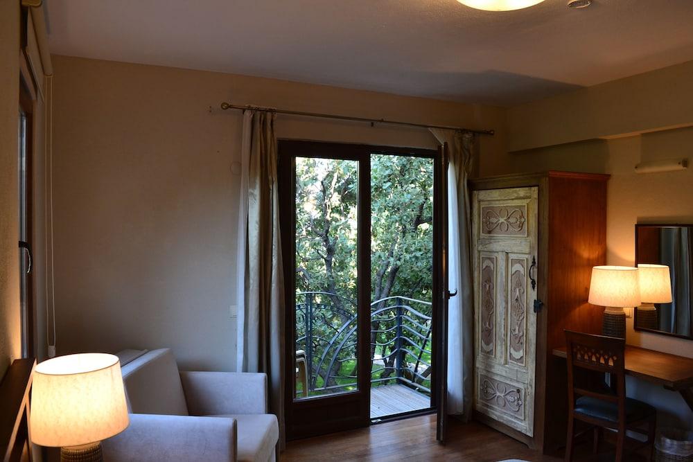 Assos Batik Iskele Beach Hotel