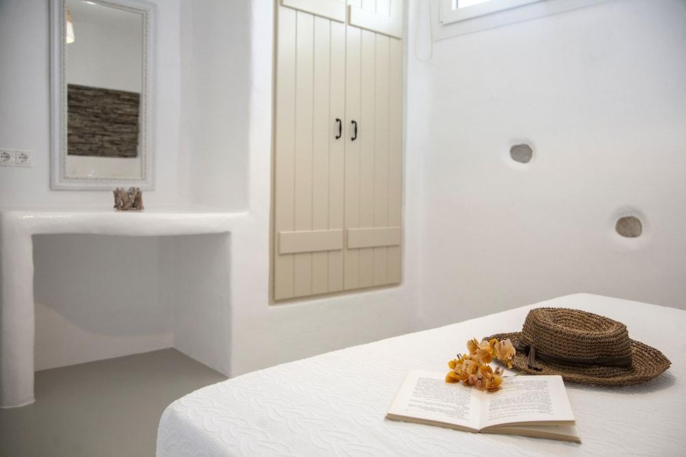 Irida Vacation Suites