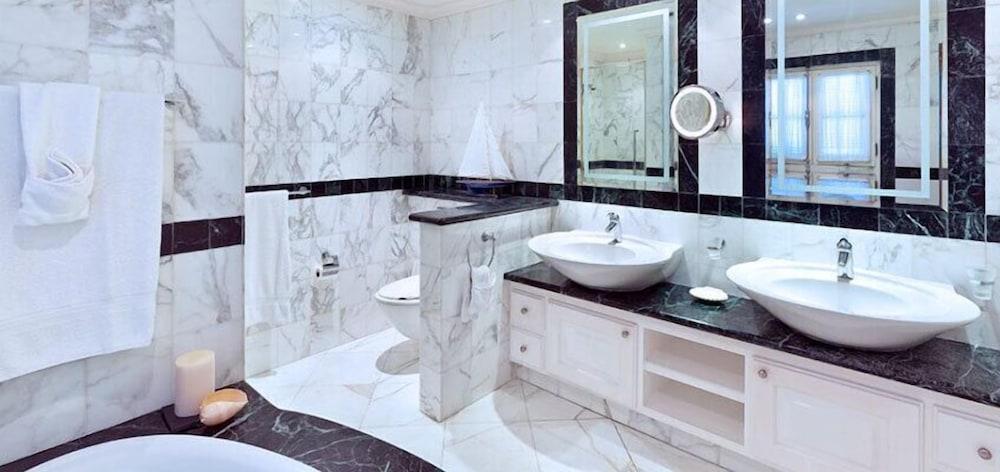 Schooner Bay 201 - Condo Flamboyant