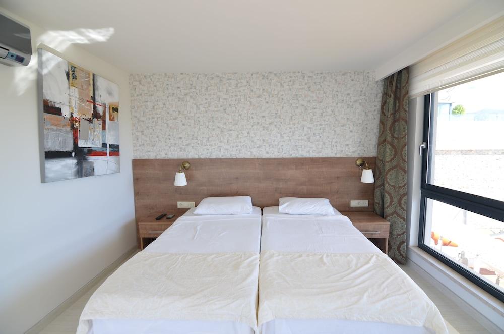 Aqua Suit Panorama A1