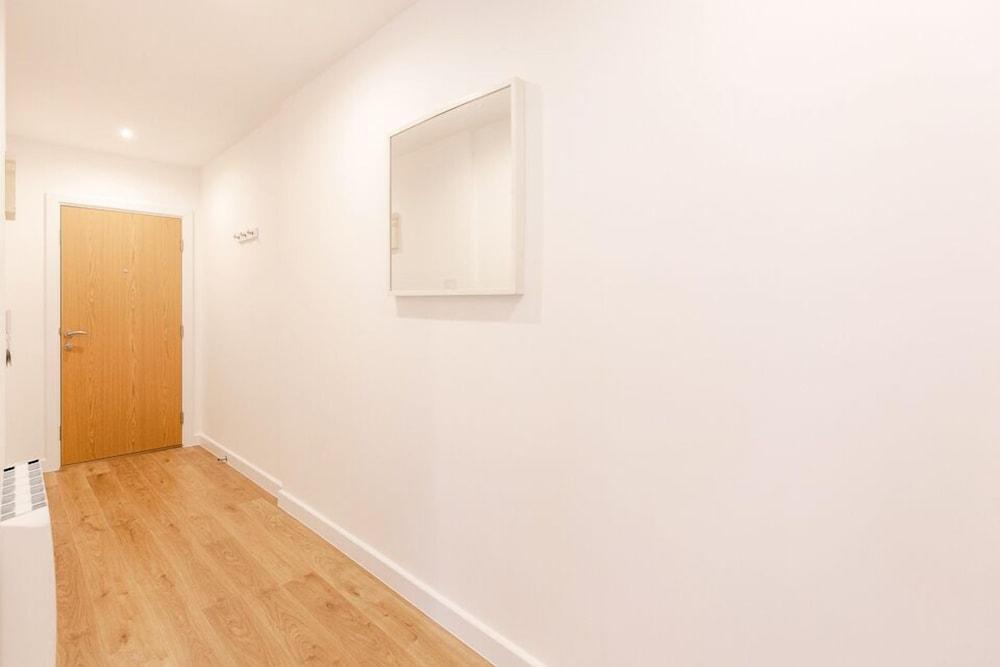 Roomspace Apartments -Swan House