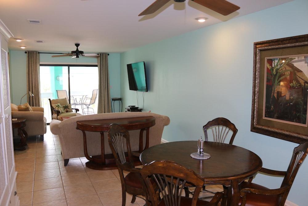 Deep Water Cove by Surfside VR