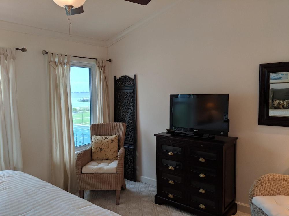 San Deluna by Surfside VR