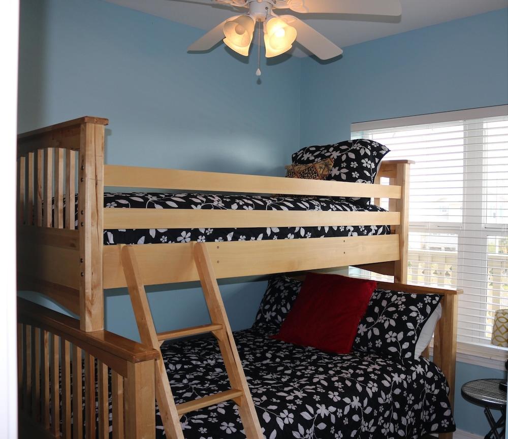 Baywatch by Surfside VR