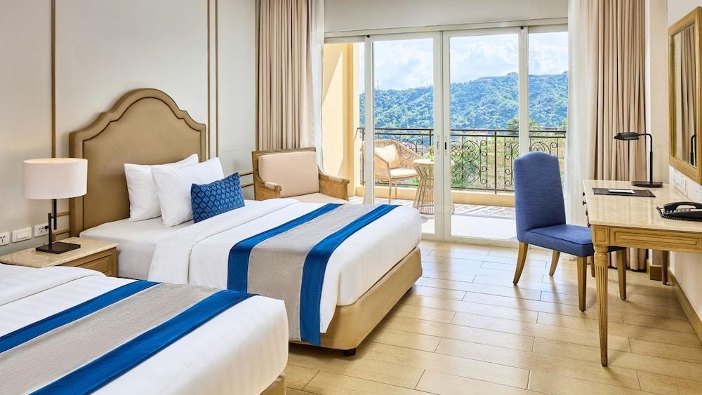 Twin Lakes Hotel - near Tagaytay