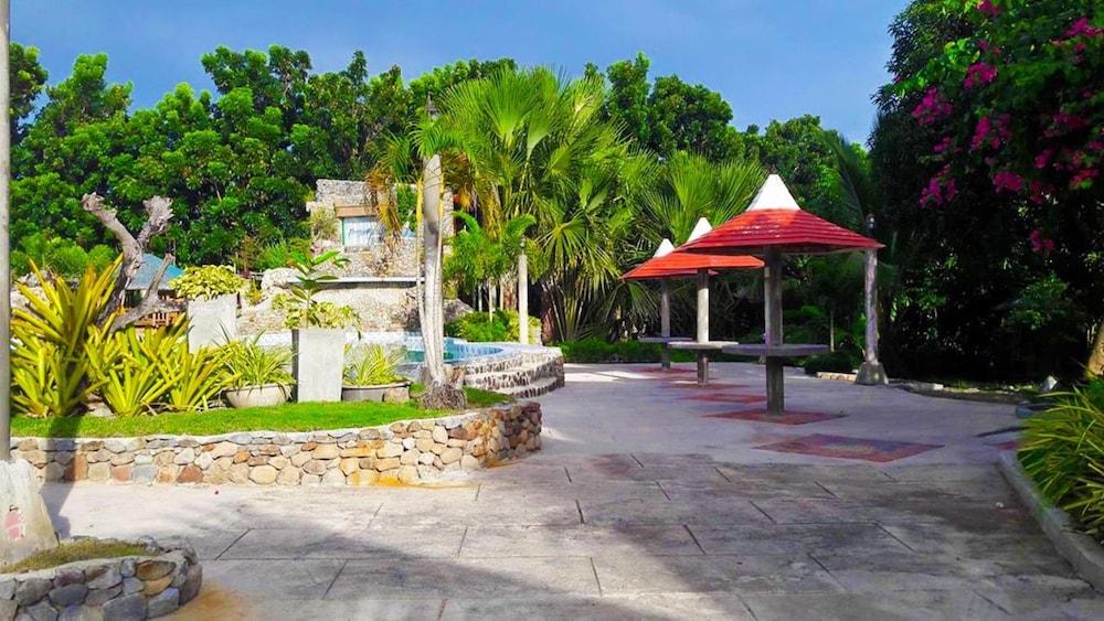 Punta Aguila Resort & Hotel