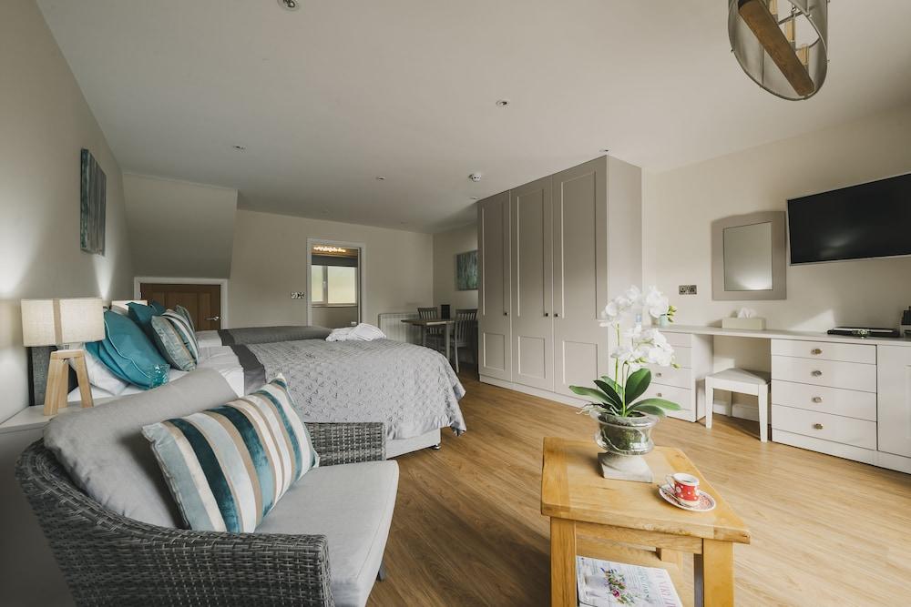 Everglades Luxury Residence