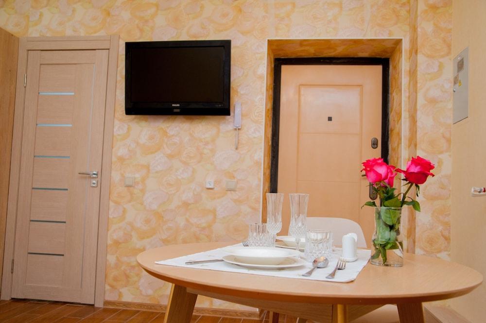 Modern History Apartments