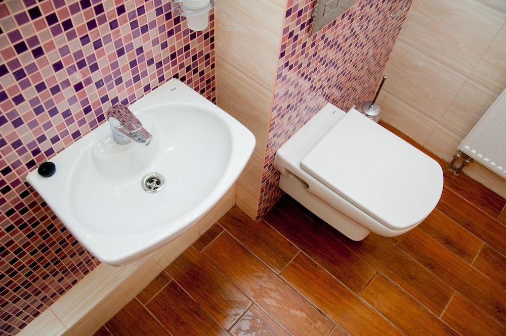 Modern History Apartments