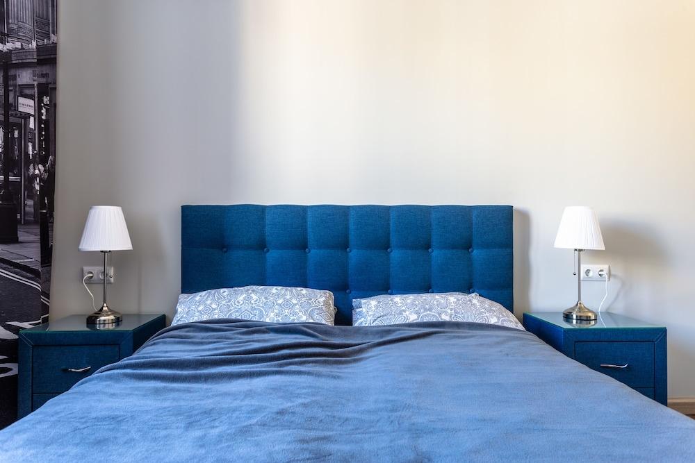 Apartment on Zagorodny 8