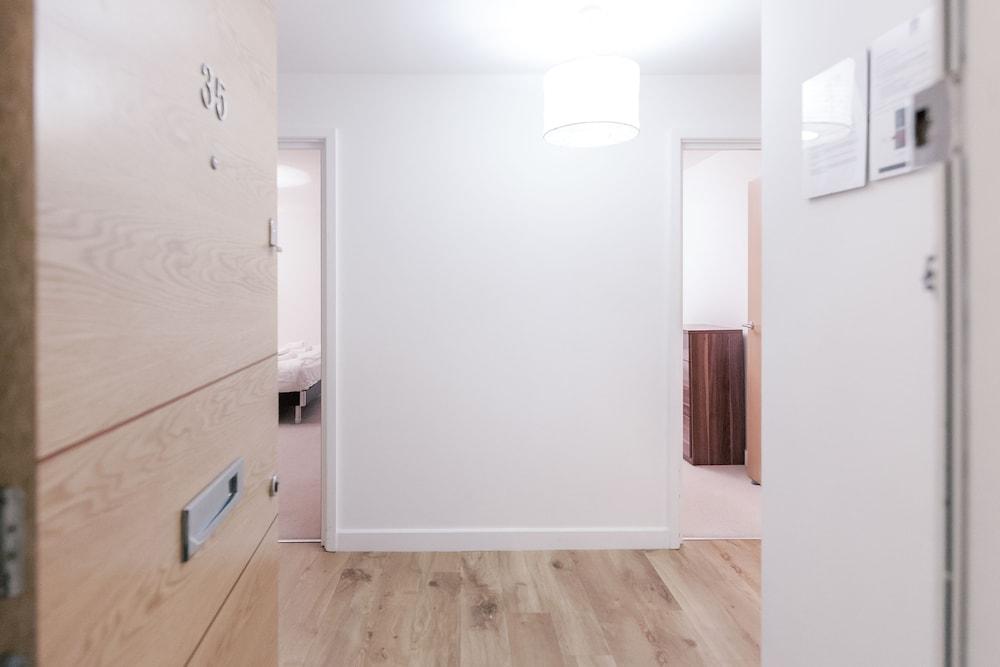 Roomspace Apartments -The Hurley