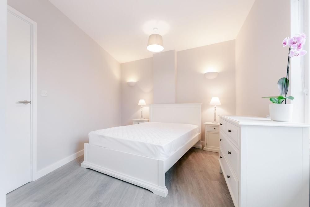 Roomspace Apartments -Vertex House