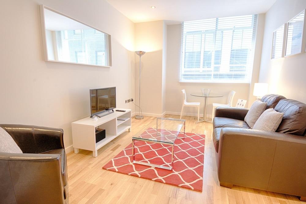 Roomspace Apartments -Watling Street